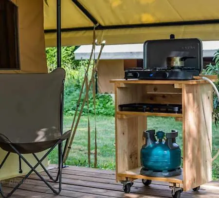 Camping Onlycamp Pierre & Sources Volvic Extérieur photo